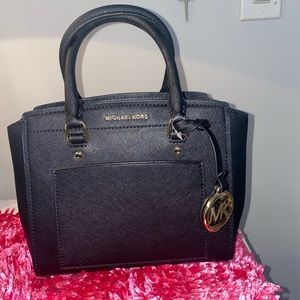 Micheal Kors Small Black Purse